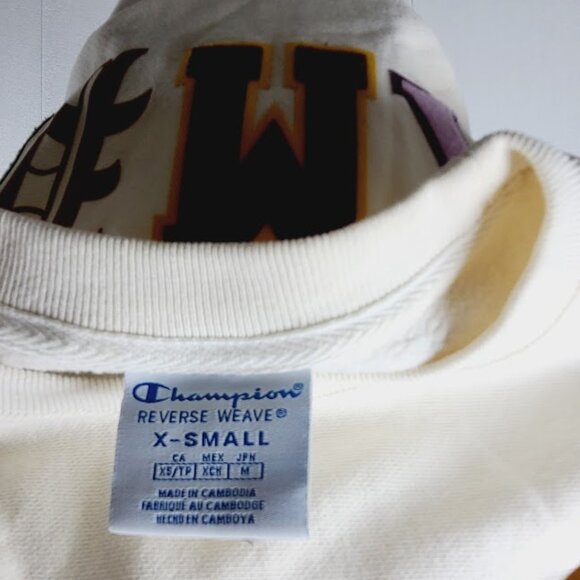 Champion Women's Ivory Reverse Weave Cut-Off Cropped Sweatshirt Size XS - Picture 8 of 9